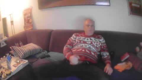 Snapshot of eric204 chatting on December 16, 2024, 9:57 am Eric online show from December 16, 2024, 9:57 am