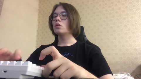 Snapshot of eric_bucks chatting on February 27, 2026, 11:16 pm haru moon online show from February 27, 2026, 11:16 pm