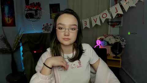 erica_star online show from February 12, 2026, 1:39 pm