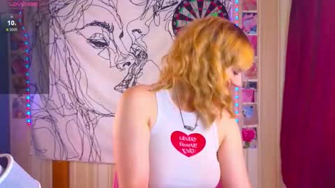 Erica Winterr online show from September 21, 2025, 2:46 am