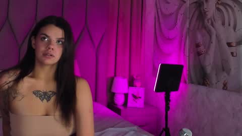 Snapshot of ericaevan chatting on December 10, 2024, 11:00 am ericaevan online show from December 10, 2024, 11:00 am