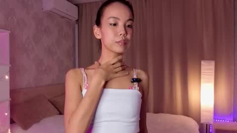 Snapshot of ericajackosn chatting on December 2, 2025, 6:36 pm Emily online show from December 2, 2025, 6:36 pm