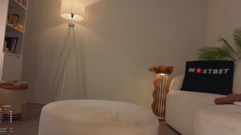 Call me Erica online show from December 4, 2024, 10:02 am