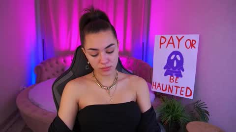 Erica online show from November 2, 2025, 7:00 am