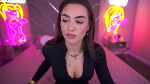 Erica online show from November 22, 2025, 2:16 pm