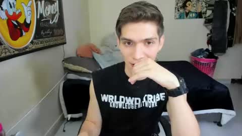 Snapshot of erick_de_rossee chatting on July 30, 2026, 7:02 pm erick_de_rossee online show from July 30, 2026, 7:02 pm