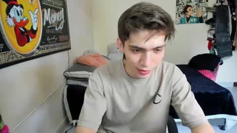 Snapshot of erick_de_rossee chatting on July 31, 2026, 5:34 pm erick_de_rossee online show from July 31, 2026, 5:34 pm