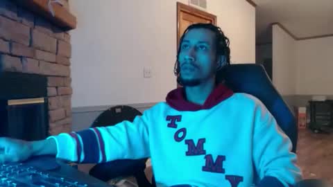 Snapshot of erick_martinezz chatting on March 26, 2026, 2:28 am erick online show from March 26, 2026, 2:28 am