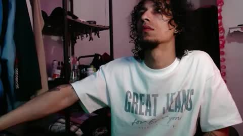 Snapshot of erick_martinezz chatting on April 5, 2026, 9:45 pm erick online show from April 5, 2026, 9:45 pm