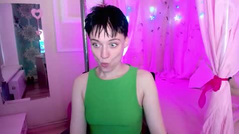 Ericka online show from November 12, 2025, 7:20 am