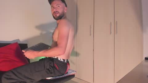erickpritz_xh online show from April 6, 2026, 5:19 am