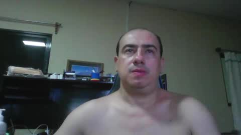 Snapshot of erik1781 chatting on December 22, 2024, 6:17 am erik1781 online show from December 22, 2024, 6:17 am
