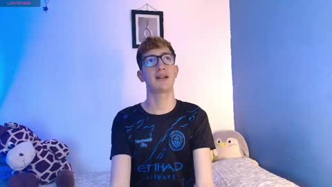 Snapshot of erik_golden_ chatting on May 25, 2026, 9:21 pm I am Erik online show from May 25, 2026, 9:21 pm