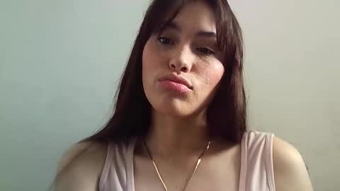 Erika online show from October 9, 2025, 7:34 pm