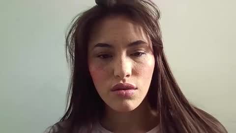 Erika online show from October 26, 2025, 5:41 pm