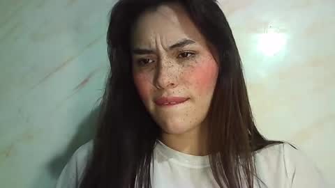 Snapshot of erika_depp chatting on June 14, 2026, 2:24 am Erika online show from June 14, 2026, 2:24 am
