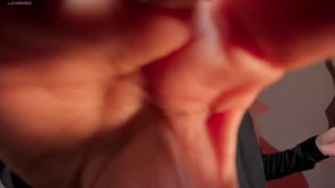 Erika Benz online show from October 18, 2025, 1:23 pm