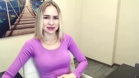 Erika online show from December 20, 2024, 2:27 pm