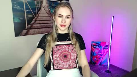 Erika online show from February 27, 2026, 1:22 pm