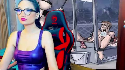 erikalorren online show from February 19, 2025, 12:57 am