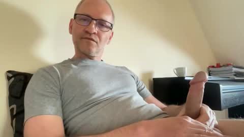 Snapshot of erikwant2 chatting on April 28, 2026, 8:52 am erikwant2 online show from April 28, 2026, 8:52 am