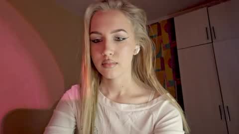 Snapshot of erinnnaji chatting on June 13, 2026, 4:38 pm Katrin online show from June 13, 2026, 4:38 pm