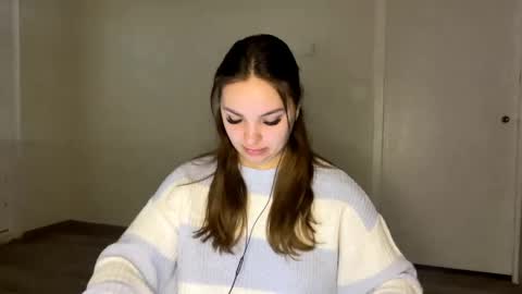 Lina online show from March 25, 2026, 7:03 am