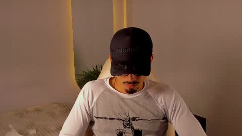 eros_becker_ online show from June 24, 2026, 5:28 am