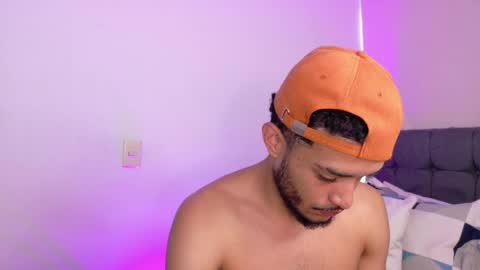 Eros online show from April 5, 2026, 5:54 pm