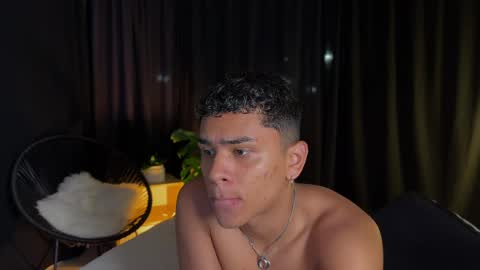 Eros Wild online show from March 1, 2026, 3:52 am