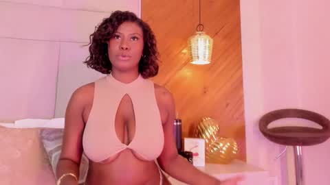 Snapshot of eroticalana_ chatting on February 19, 2026, 11:56 pm Alana online show from February 19, 2026, 11:56 pm