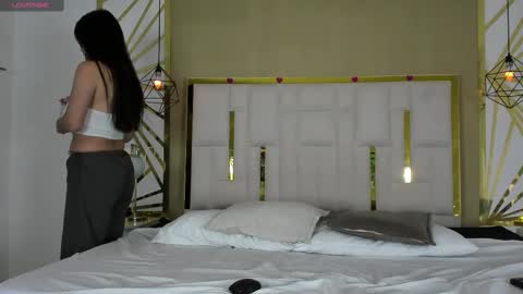 eroticams_vc online show from September 25, 2025, 2:32 pm