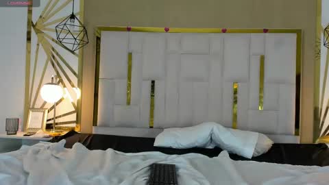 eroticams_vc online show from October 10, 2025, 4:22 am