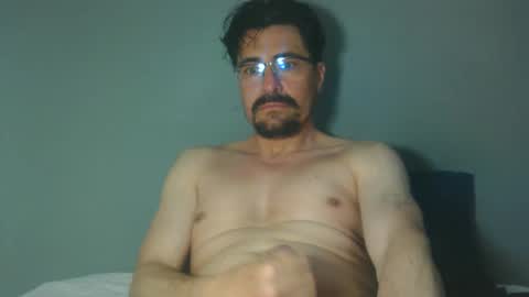 Snapshot of es_martiz chatting on April 4, 2026, 11:46 pm es_martiz online show from April 4, 2026, 11:46 pm