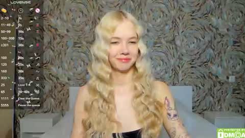 Snapshot of eshcka chatting on June 16, 2026, 5:21 am Megan and Brad online show from June 16, 2026, 5:21 am