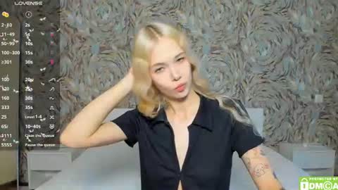 Snapshot of eshcka chatting on June 17, 2026, 6:05 am Megan and Brad online show from June 17, 2026, 6:05 am