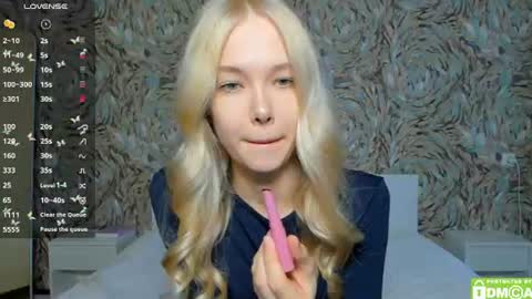 Snapshot of eshcka chatting on July 8, 2026, 6:51 am Megan and Brad online show from July 8, 2026, 6:51 am