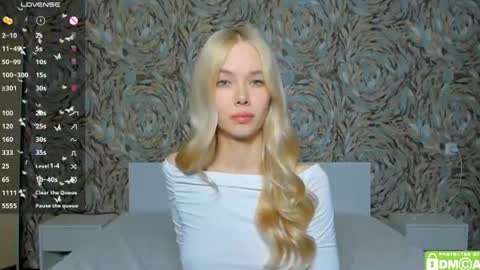 Snapshot of eshcka chatting on July 18, 2026, 5:11 am Megan and Brad online show from July 18, 2026, 5:11 am