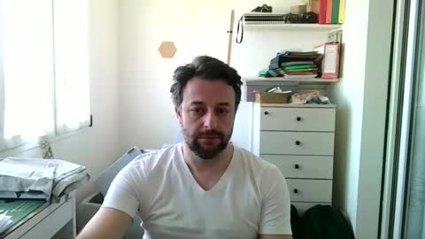 esibizionista 91 online show from March 30, 2026, 7:42 am