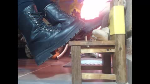 Eskela911 online show from April 17, 2026, 5:38 pm