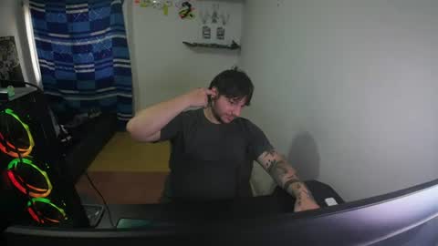 Snapshot of eskol212 chatting on July 13, 2026, 8:11 pm eskol212 online show from July 13, 2026, 8:11 pm