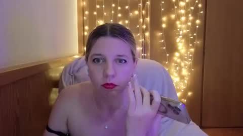 Snapshot of esma347866 chatting on May 14, 2026, 10:27 pm esma347866 online show from May 14, 2026, 10:27 pm