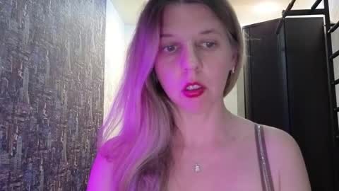 esma347866 online show from July 31, 2026, 6:40 pm