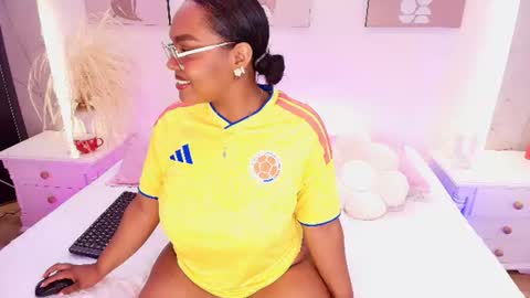Snapshot of esmeralda_duarte chatting on June 14, 2026, 3:30 am esmeralda online show from June 14, 2026, 3:30 am