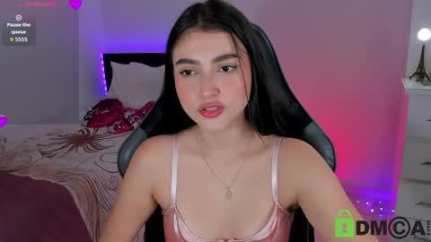 Snapshot of esmeralda_le chatting on May 13, 2026, 1:08 pm Esmeralda online show from May 13, 2026, 1:08 pm