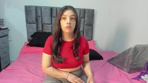 Perla online show from May 25, 2026, 6:19 am
