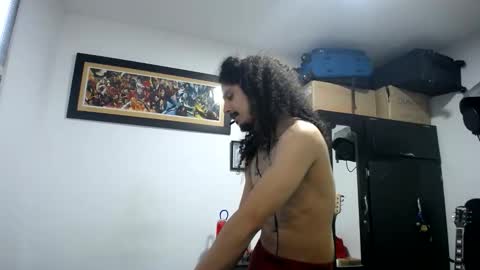 Snapshot of esnaider_man chatting on April 23, 2026, 11:07 pm Esnider online show from April 23, 2026, 11:07 pm