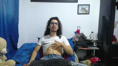 Snapshot of esnaider_man chatting on April 26, 2026, 2:42 am Esnider online show from April 26, 2026, 2:42 am