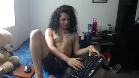 Snapshot of esnaider_man chatting on April 30, 2026, 6:58 pm Esnider online show from April 30, 2026, 6:58 pm