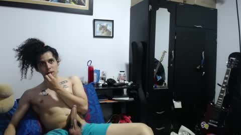 Snapshot of esnaider_man chatting on May 9, 2026, 8:41 am Esnider online show from May 9, 2026, 8:41 am
